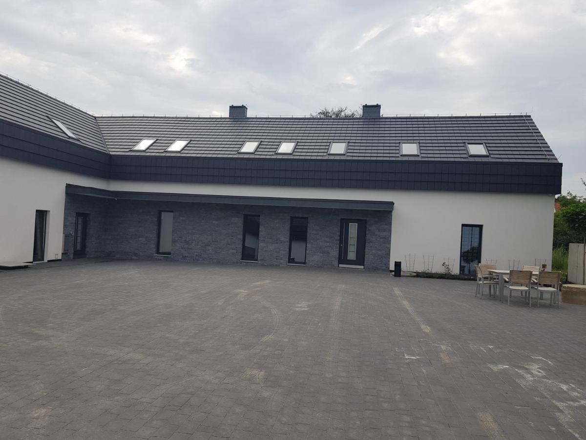 Mlynska 8 Opole-Gorki Villa Екстериор снимка