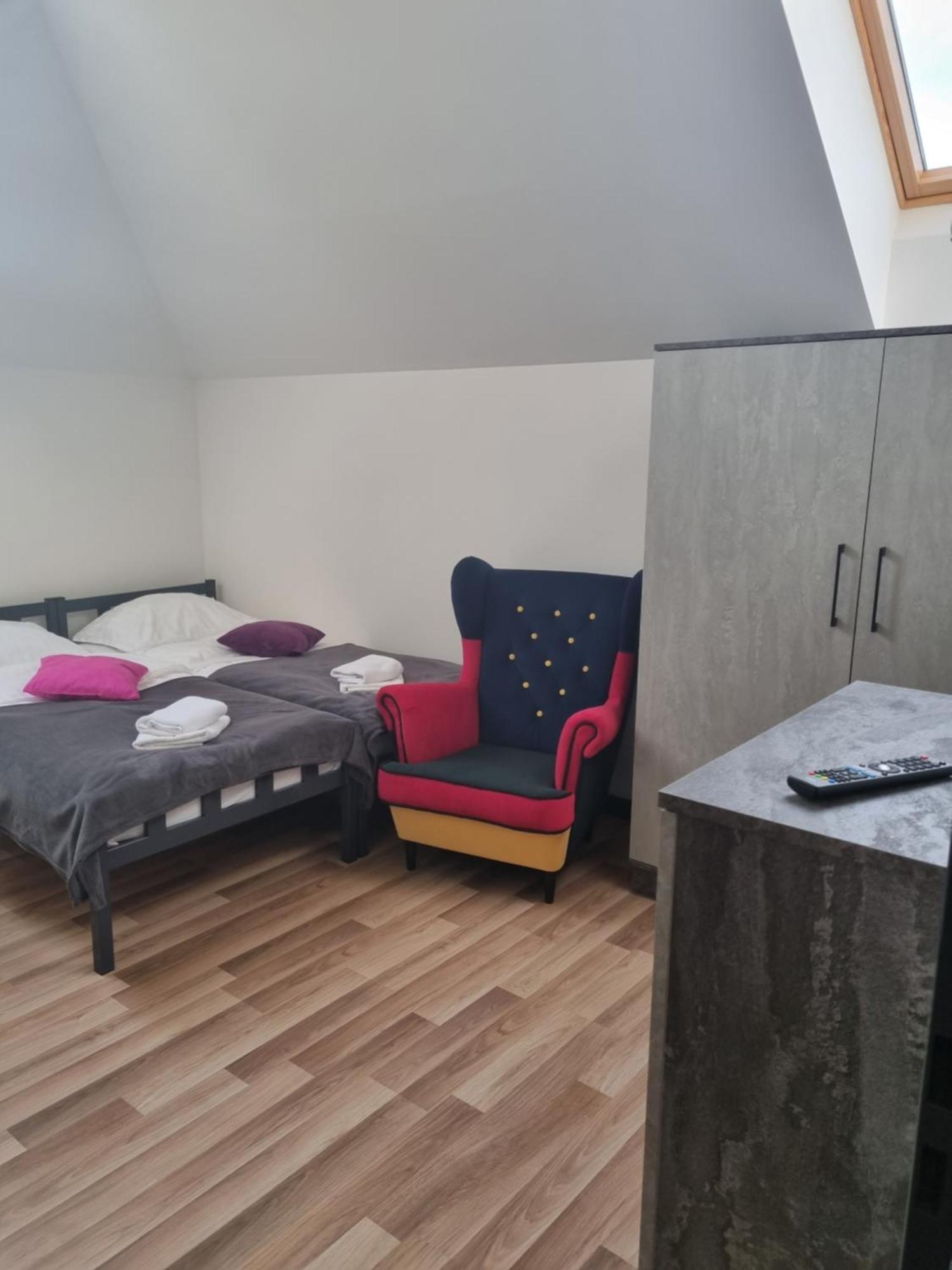 Mlynska 8 Opole-Gorki Villa Стая снимка